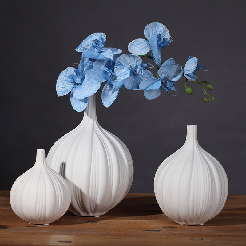 White Ceramic Vase Small Onion Shape Vases for Rustic Home Decor