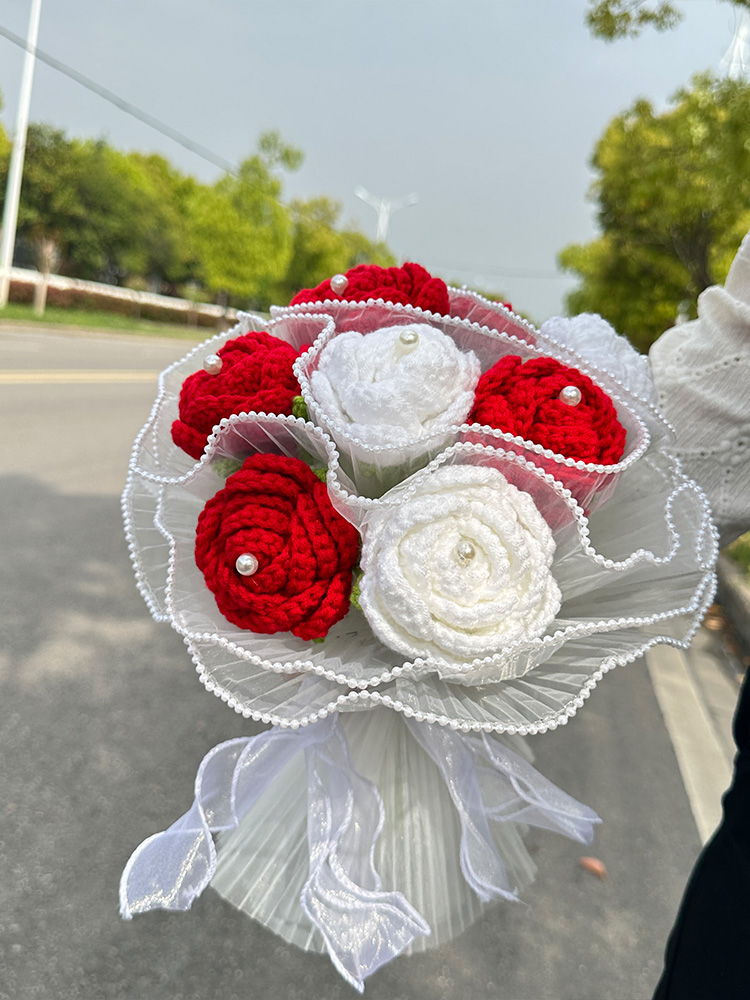Hand Knitted Bouquet Valentine's Day Gift