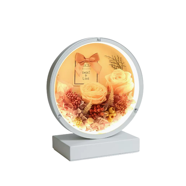 Eternal Flower Table Lamp