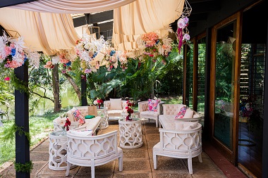 How do you dress up a yard