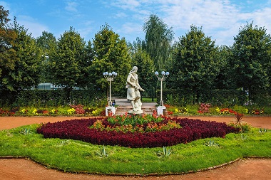 Where to place sculpture and garden ornaments