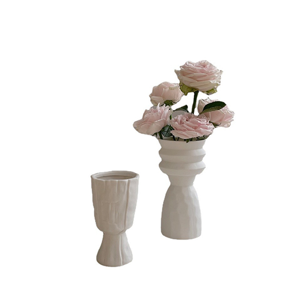 White Plain Creative Straight Ceramic Vase