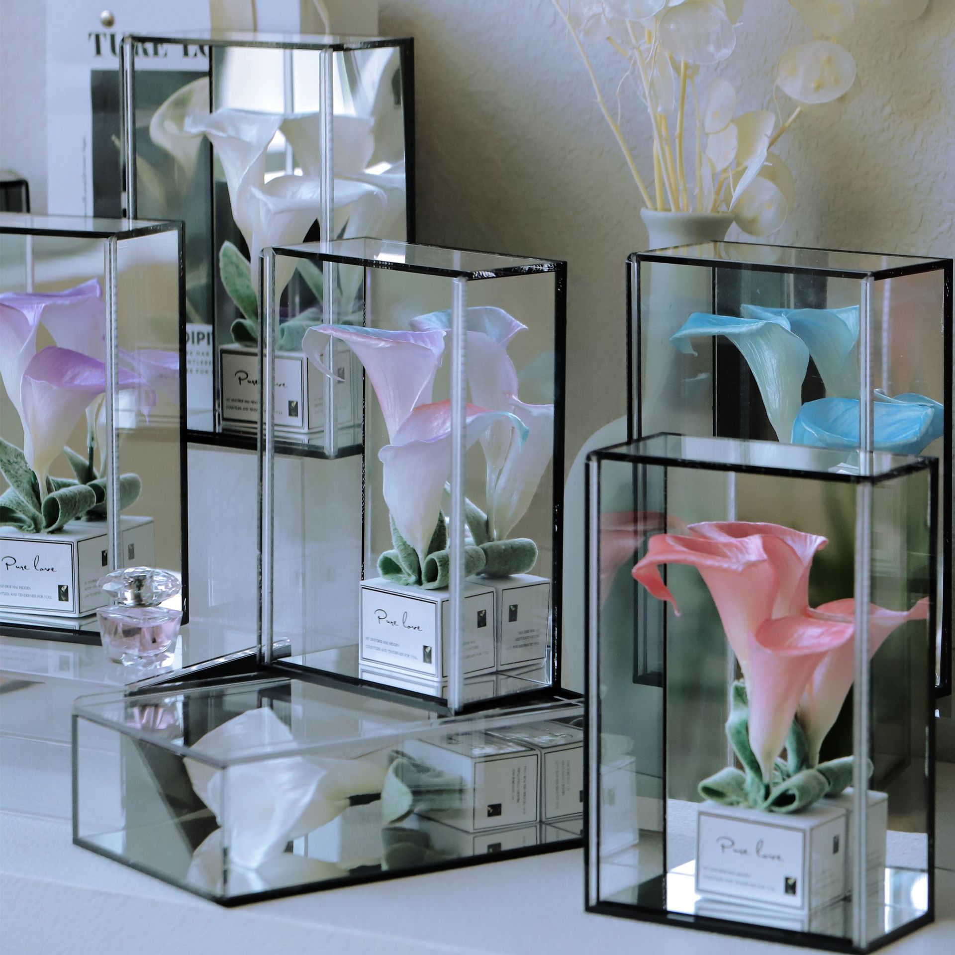 Calla Lily Mirror Acrylic Gift Box
