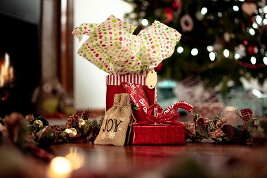 How To Buy A Festival Gift On A Shoestring Budget