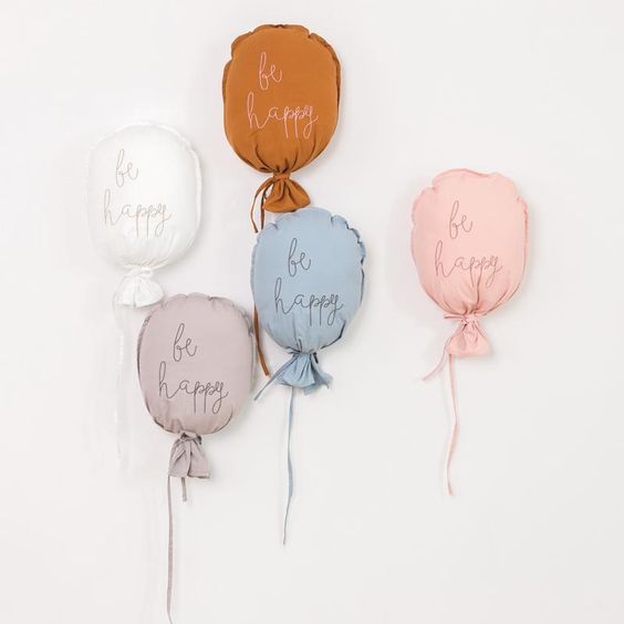 Balloon Molding Wall Decor