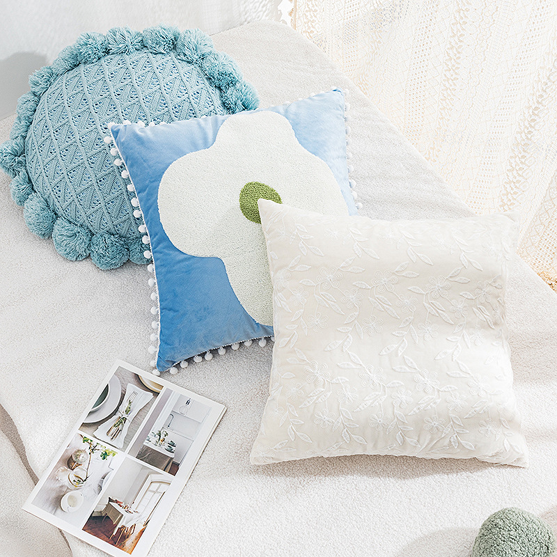 Anomalous Shaped Flower Throw Pillow
