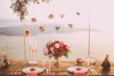 Forever Flowers vs. Traditional Flowers: Which is Better for Your Wedding?