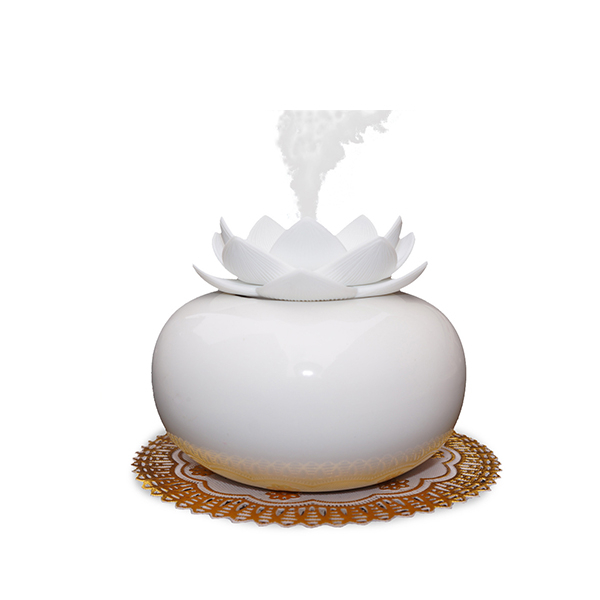White Simple Lotus Aromatherapy Diffuser