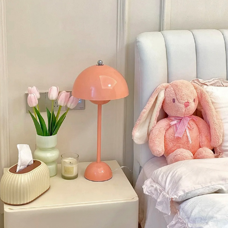 Flower Bud Shaped Lamp