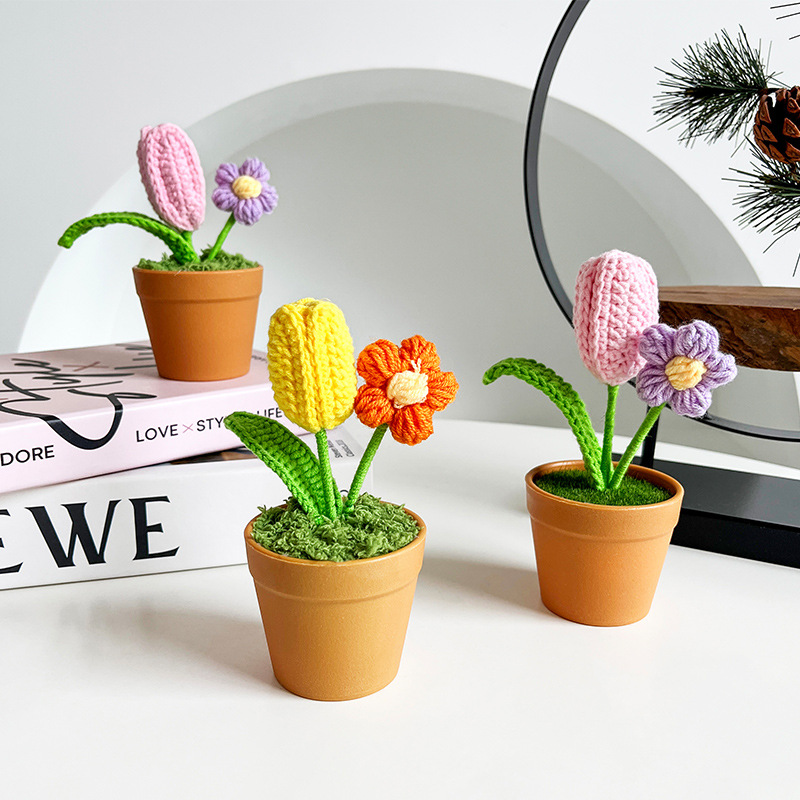 Hand-woven Rose Pot Decoration