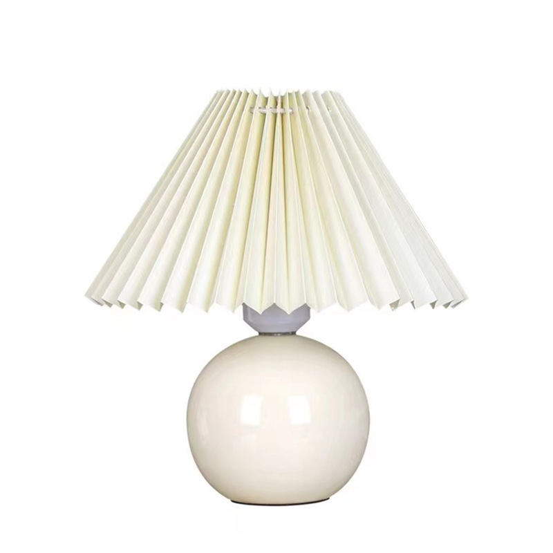 Vintage Pleated Table Lamp