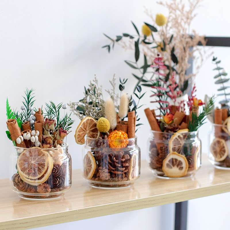 Indoor Decorative Ornaments with Dried Cinnamon Flowers