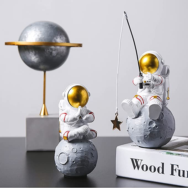 Astronaut Figurine Statue Desktop Resin Decor