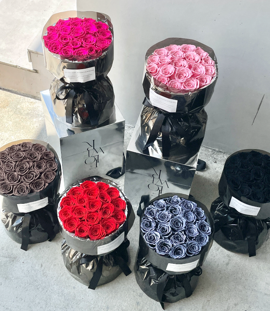 Dark Style Preserved Flower Bouquet