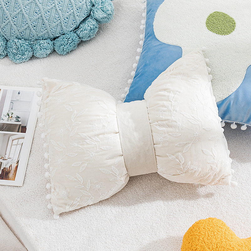 Anomalous Shaped Flower Throw Pillow