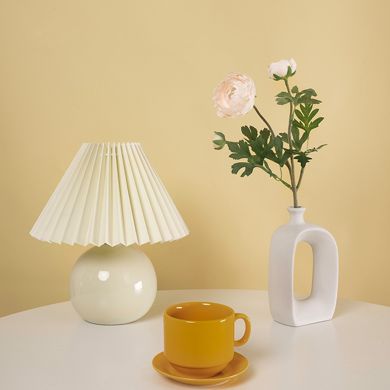 Vintage Pleated Table Lamp