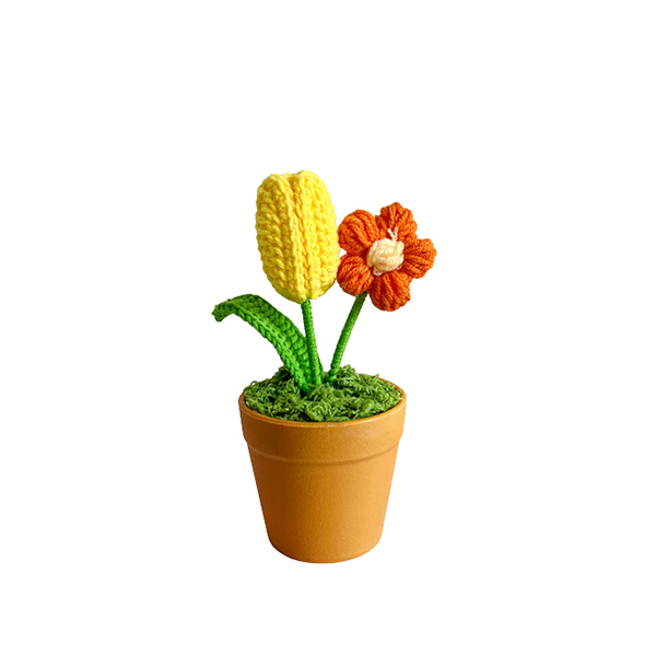 Hand-woven Rose Pot Decoration