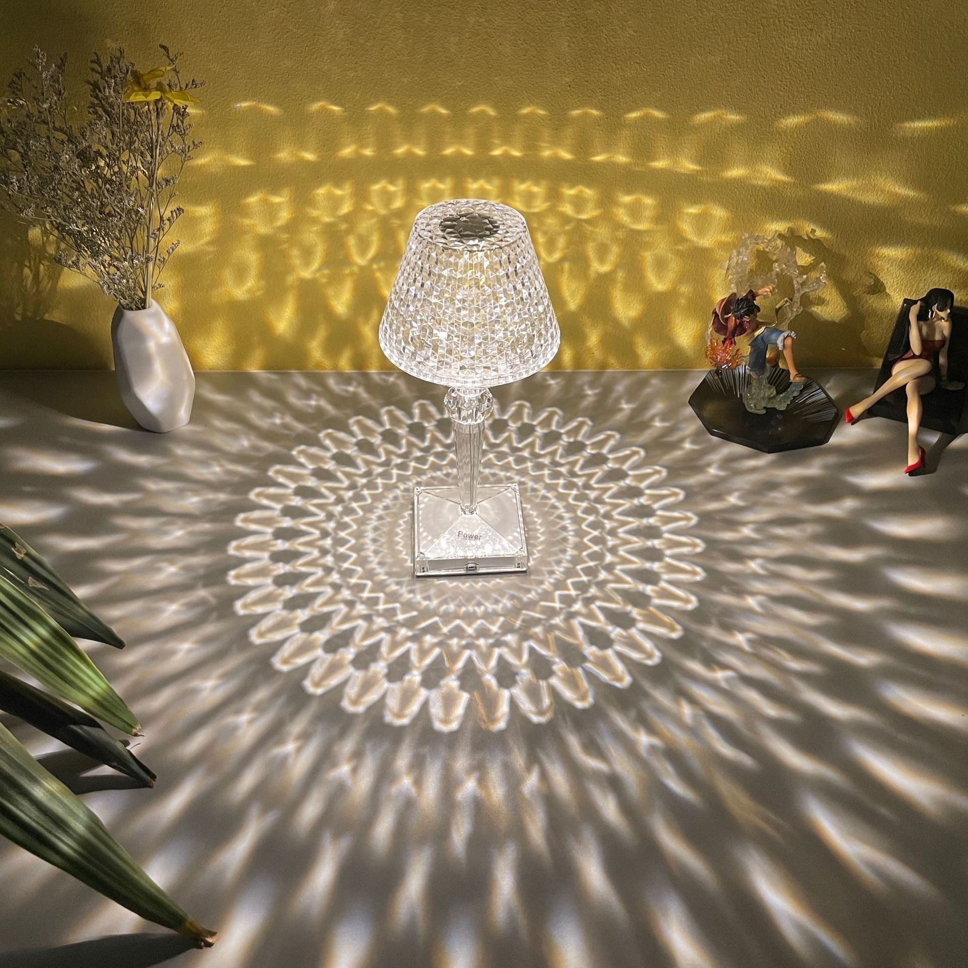 Wine Cup Molding Crystal Lamp